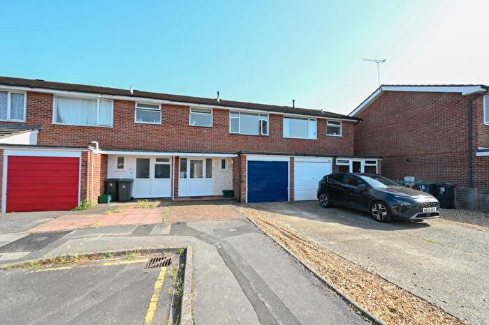 3 Bedroom Terraced House For Sale In Richmond Road, Wimborne, BH21