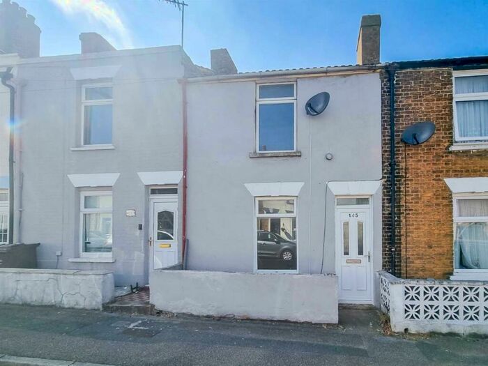 3 Bedroom House To Rent In Britton Street, Gillingham, ME7