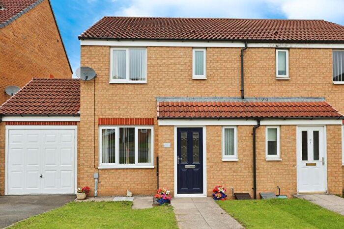 3 Bedroom Semi-Detached House For Sale In Dixon Way, Coundon, DL14
