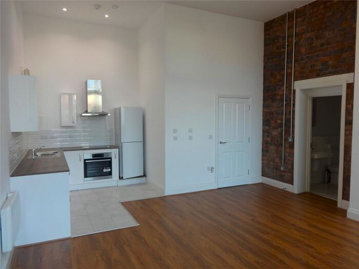 1 Bedroom Flat To Rent In Crocketts Lane, Smethwick, B66