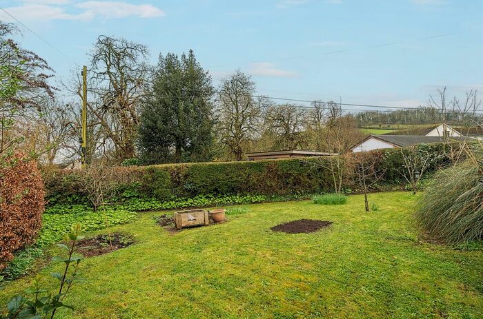 3 Bedroom Detached Bungalow For Sale In Woodland Road, Denbury, TQ12