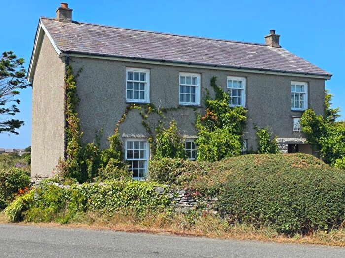 5 Bedroom Detached House For Sale In Ty Gwrthyn, Llanfair Yn Neubwll, LL65