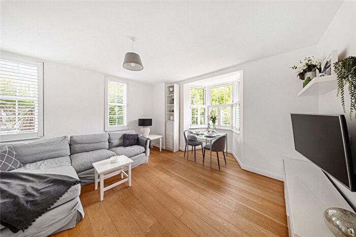 2 Bedroom Flat To Rent In Burlington Lane, Chiswick, London, W4