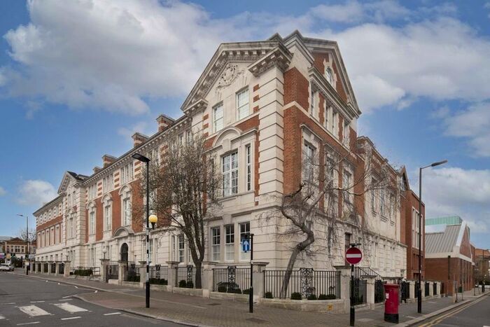 2 Bedroom Flat To Rent In Winchester Street, London, W3