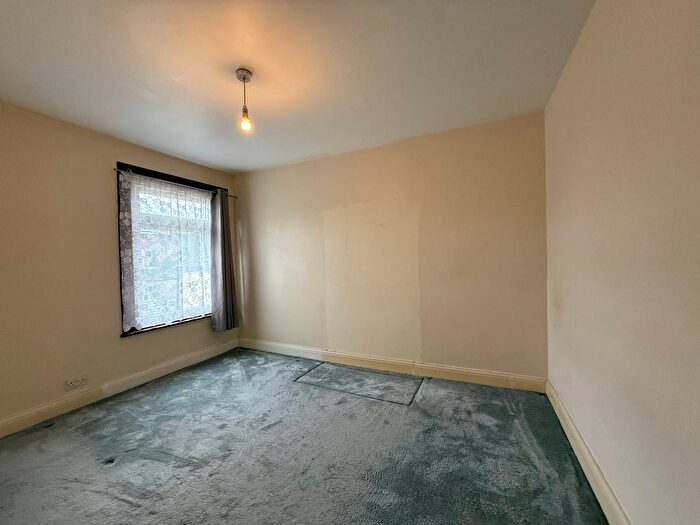 4 Bedroom Terraced House To Rent In Sheringham Avenue, London, E12