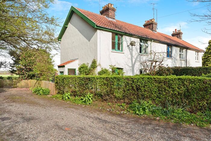 2 Bedroom Character Property For Sale In Bridge Road, High Kelling, Holt, NR25