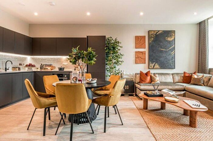 3 Bedroom Flat For Sale In Horlicks Quarter, Slough, SL1