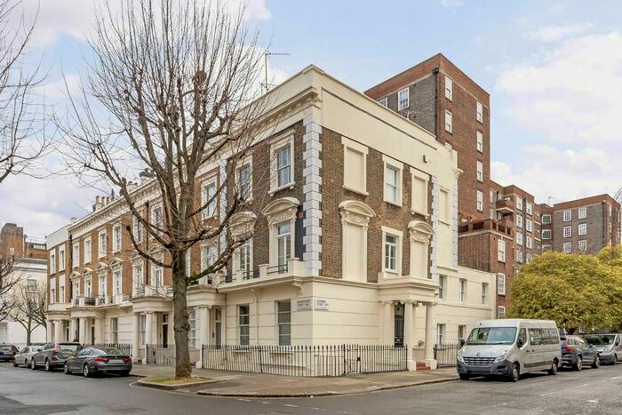 3 Bedroom Flat To Rent In Gloucester Street, London, SW1V