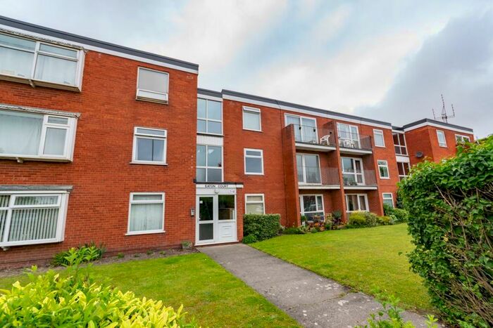 2 Bedroom Apartment To Rent In St Davids Road South, Lytham St Annes, FY8