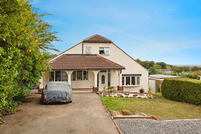 5 Bedroom Detached House For Sale In Ormesby Bank, Ormesby, Middlesbrough, TS7