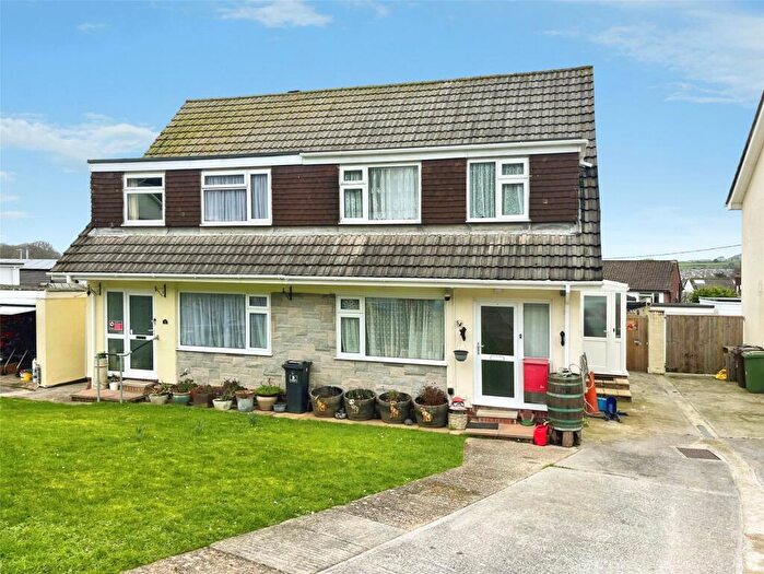 4 Bedroom Semi-Detached House For Sale In Grantham Close, Plympton, Plymouth, Devon, PL7