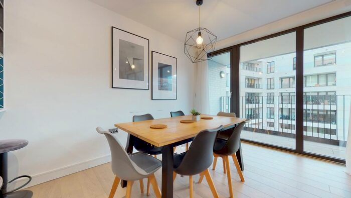 3 Bedroom Flat To Rent In Cremer Street, London, E2