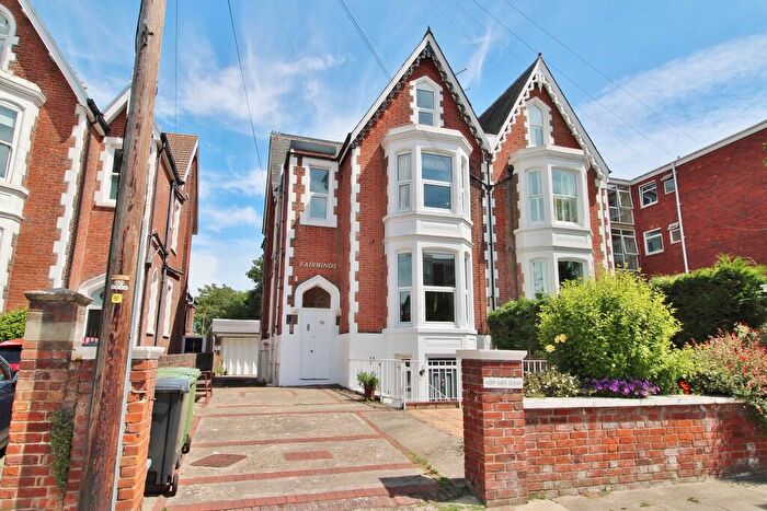 2 Bedroom Flat For Sale In Outram Road, Southsea, PO5