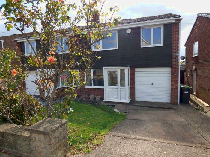 3 Bedroom Semi-Detached House To Rent In Sisley Avenue, Stapleford, NG9