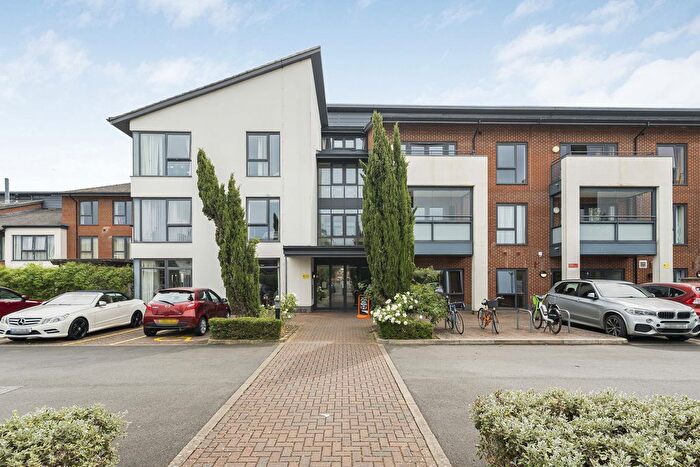 2 Bedroom Flat For Sale In Craufurd Road, Oxford, OX4