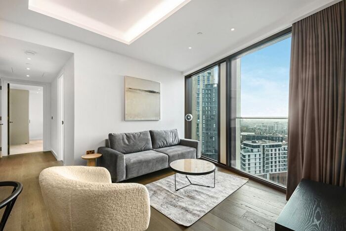 2 Bedroom Flat To Rent In Carnation Way, London, SW8