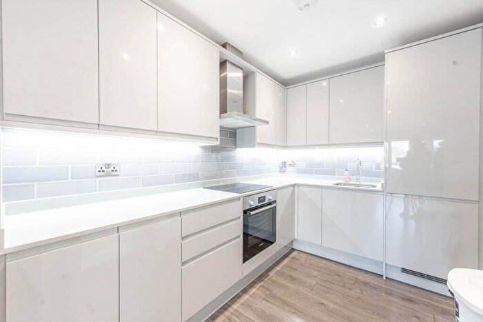 2 Bedroom Flat To Rent In Elm Park, Stanmore, HA7