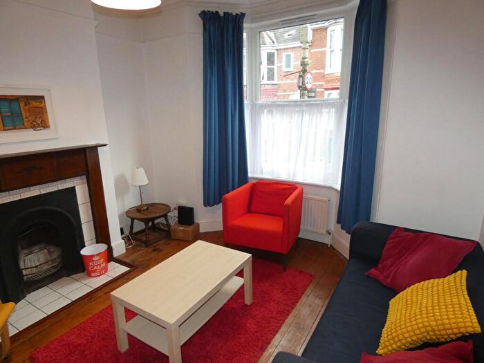 4 Bedroom Terraced House To Rent In Rosebery Road, Exeter, EX4