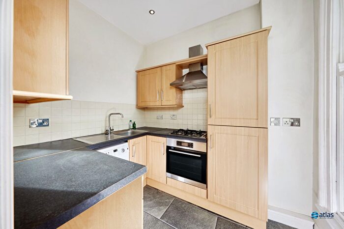 1 Bedroom Flat For Sale In Mannering Road, Aigburth, L17