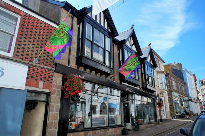 2 Bedroom Flat To Rent In Chapel Street, Penzance, TR18