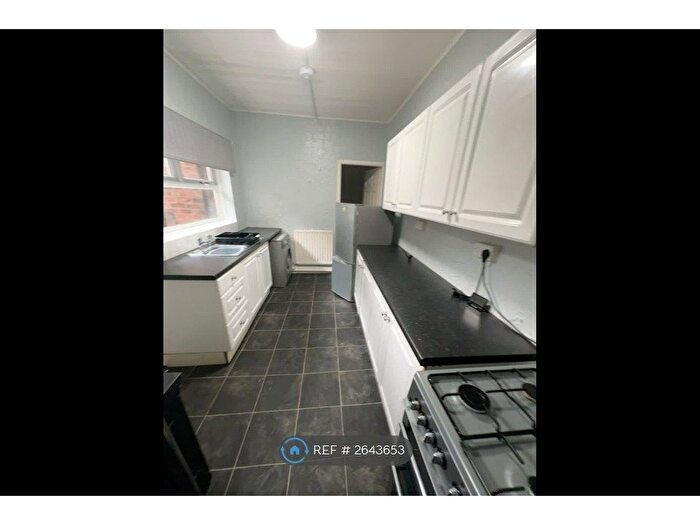 2 Bedroom Flat To Rent In Lynnwood Terrace, Newcastle Upon Tyne, NE4