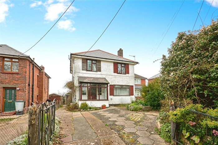 3 Bedroom Detached House For Sale In Staplers Road, Newport, Isle Of Wight, PO30