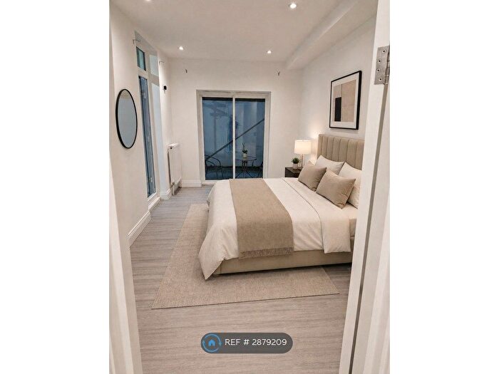1 Bedroom Flat To Rent In Warwick Road, London, SW5