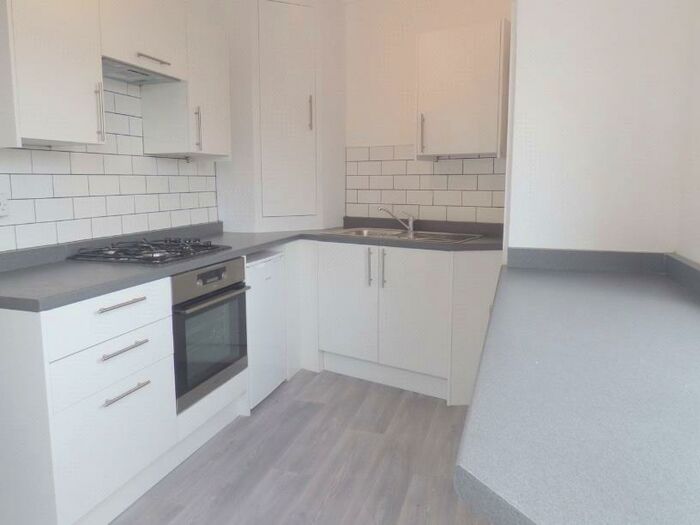2 Bedroom Flat To Rent In The Broadway, Mill Hill, NW7