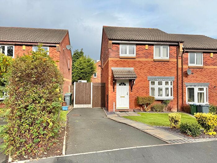 3 Bedroom Semi Detached House For Sale In Horsecroft Drive, Wigmore, West Bromwich, West Midlands, B71