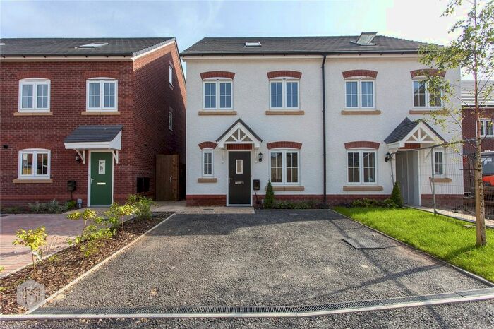 4 Bedroom Semi-Detached House To Rent In Denim Close, Swinton, Manchester, M27