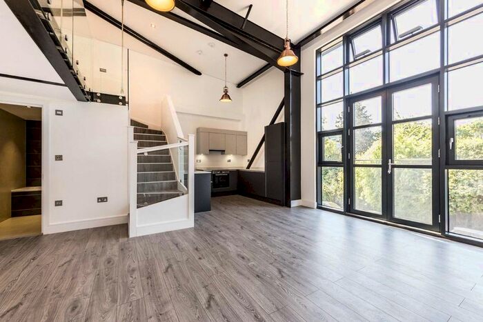 Studio To Rent In Bollo Lane, London, W3