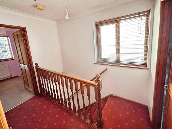 3 Bedroom Detached House For Sale In Lewis Avenue, Bridgend, CF31