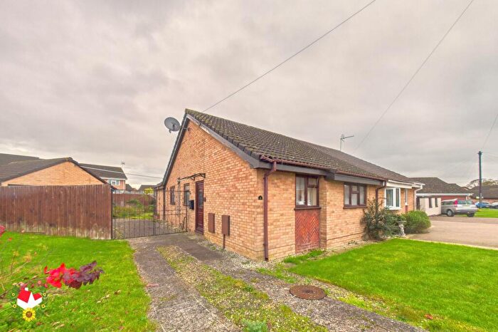 2 Bedroom Semi Detached House For Sale In Loriners Close, Quedgeley, GL2