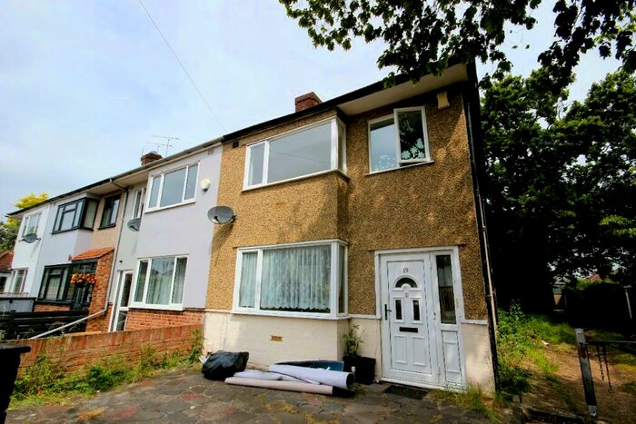 3 Bedroom End Of Terrace House To Rent In Kelly Way, Chadwell Heath, RM6