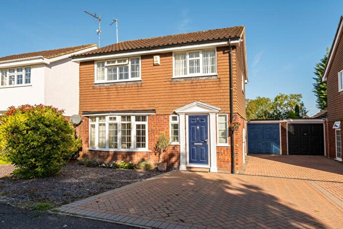 3 Bedroom Detached House For Sale In Haglis Drive Wendover, HP22