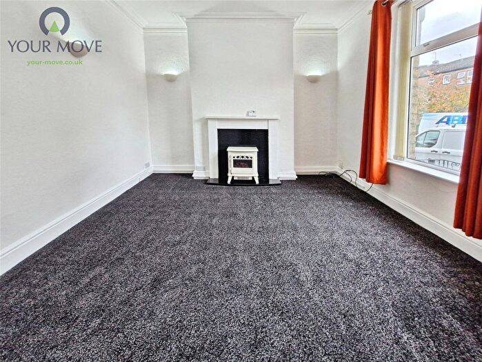 3 Bedroom Terraced House To Rent In Fell Lane, Keighley, West Yorkshire, BD22