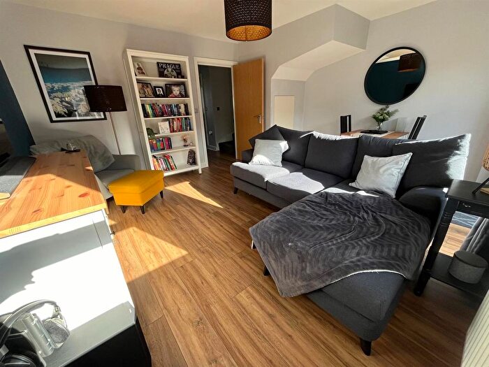 2 Bedroom Semi-Detached House For Sale In Hart Mill Close, Mossley, Ashton-Under-Lyne, OL5