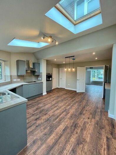 3 Bedroom Semi-Detached House To Rent In Denbeigh Road, Cheltenham, GL51