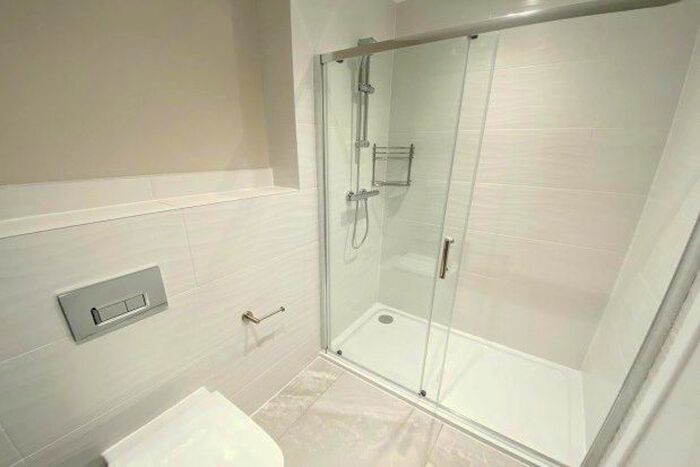 3 Bedroom Flat To Rent In Block E Danelaw Court, Hinckley LE10