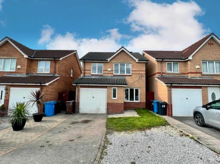 3 Bedroom Detached House To Rent In Noseley Way, Kingswood, HU7