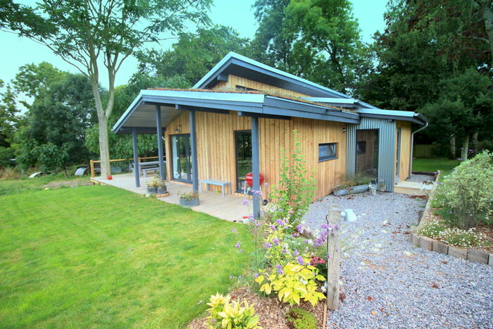 4 Bedroom Detached House To Rent In Sparsholt, Winchester, SO21