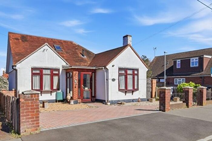 3 Bedroom Bungalow For Sale In Wallace Crescent, Chelmsford, CM2