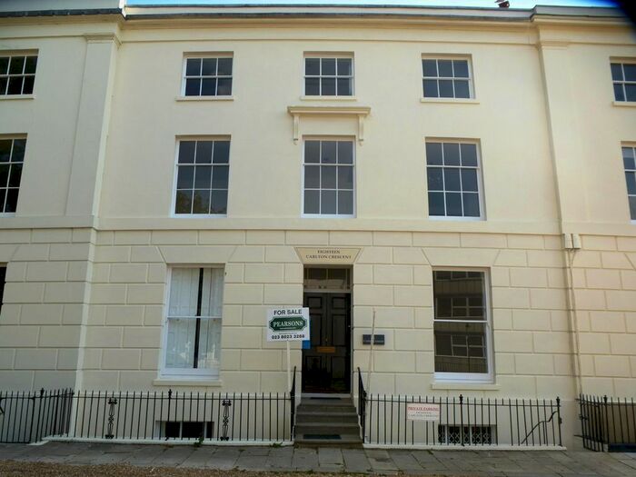 2 Bedroom Flat To Rent In Carlton Crescent, Southampton, SO15