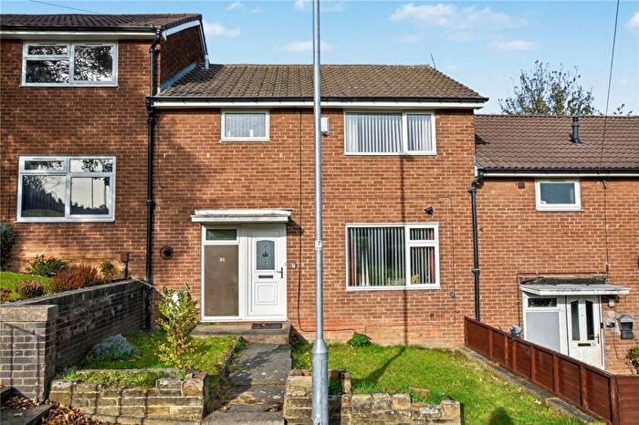 3 Bedroom Town House For Sale In Whincover Gardens, Leeds, West Yorkshire, LS12