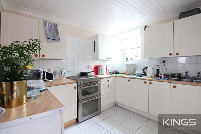 6 Bedroom Terraced House To Rent In Shakespeare Avenue, SO17