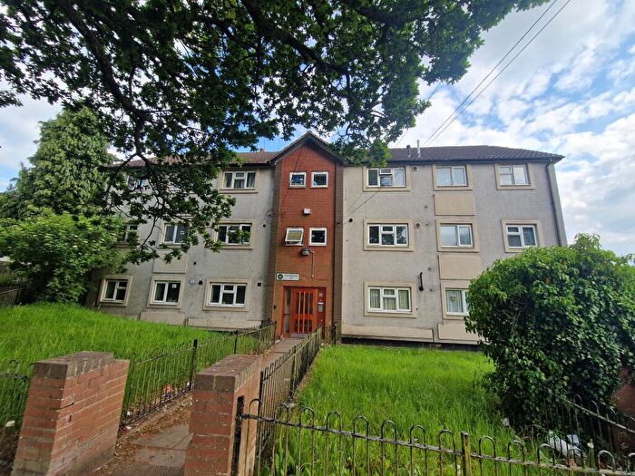 3 Bedroom Flat To Rent In The Doweries, Rednal, Birmingham, B45