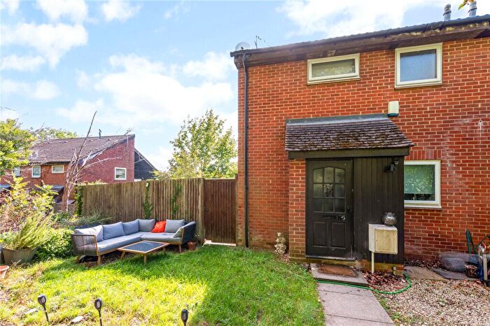 1 Bedroom End Of Terrace House For Sale In Lowden Close, Winchester, Hampshire, SO22