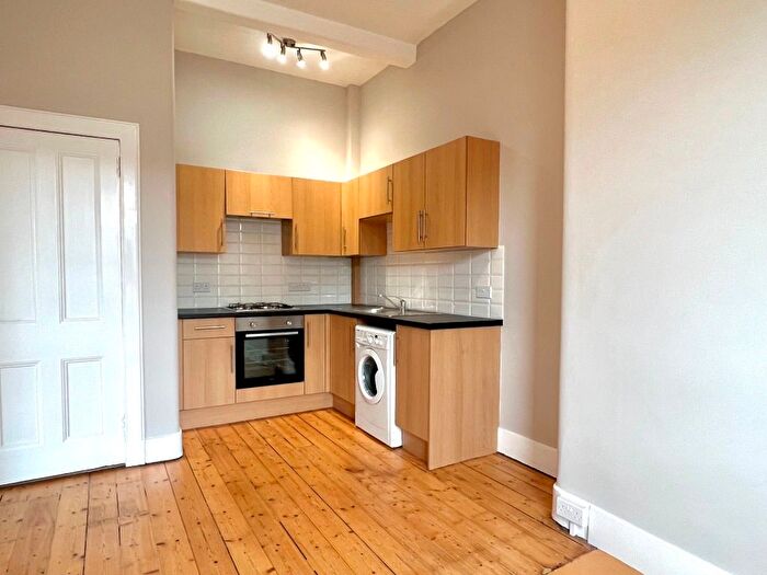2 Bedroom Flat To Rent In Gorgie Road, Gorgie, Edinburgh, EH11