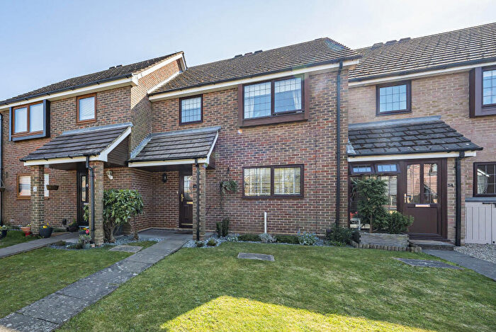 3 Bedroom House For Sale In Tithe Barn Drive, SL6