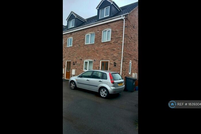 3 Bedroom Semi-Detached House To Rent In Sankey Drive, Albert Village, Swadlincote, DE11